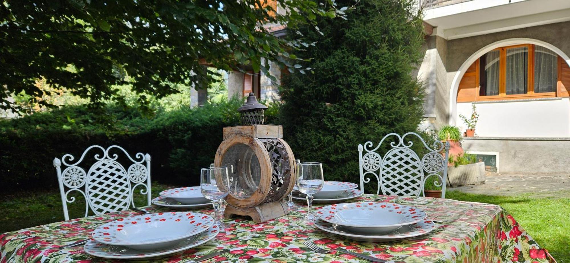 Appartamento Con Ingresso Autonomo, Giardino Privato E Portico Introbio 外观 照片